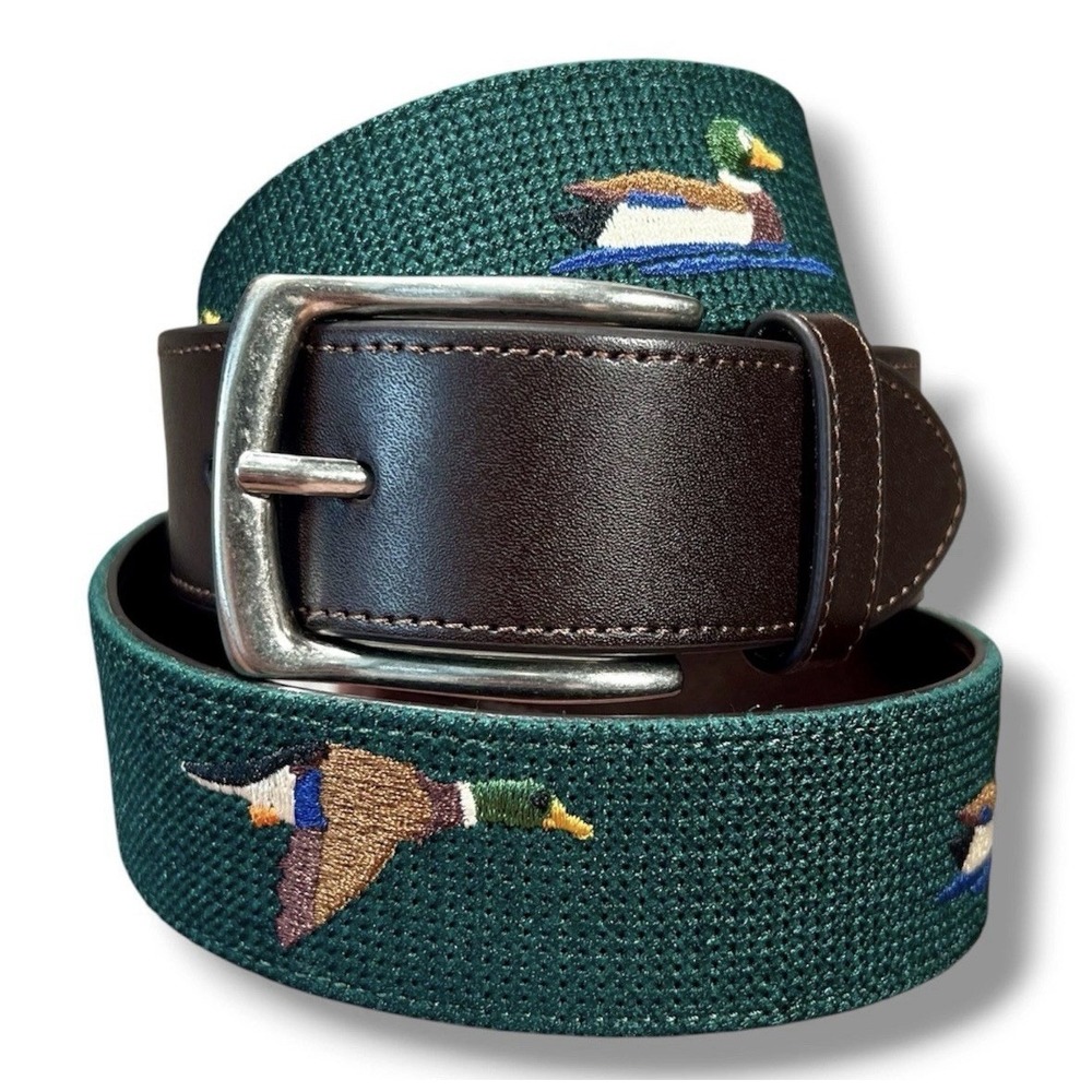 NWT Penguin Men's Needlepoint Brown Leather Belt Green Ducks Size 32 Golf Preppy